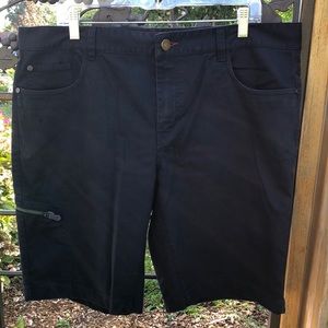 QOR black cotton blend heavy weight shorts size 38